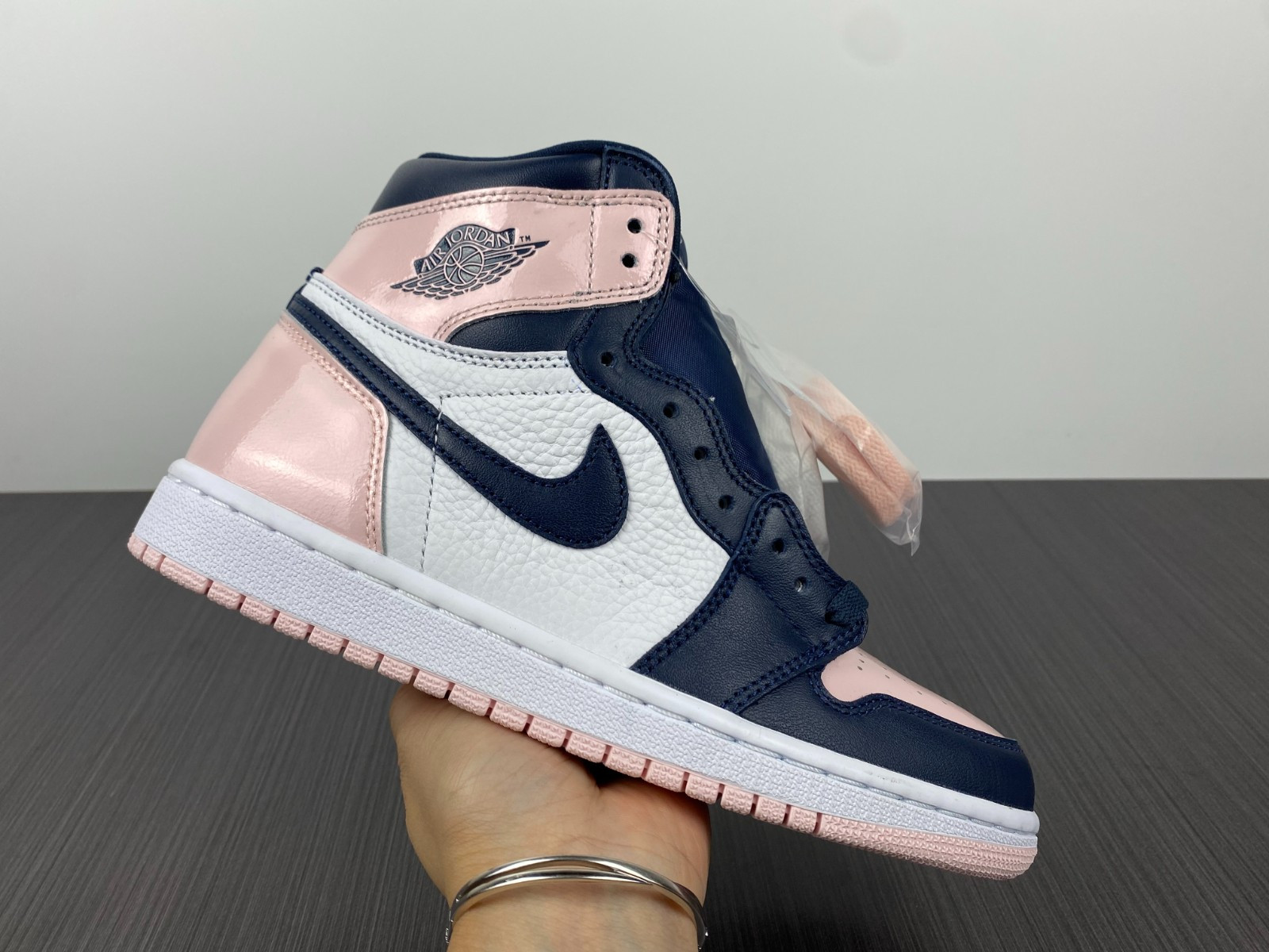 AIR JORDAN 1 HIGH OG “ATMOSPHERE” DD9335-641
