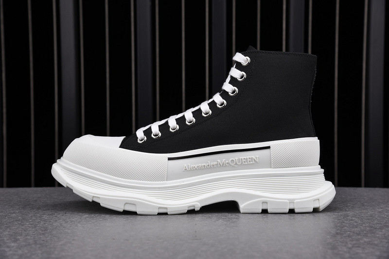 ALEXANDER MCQUEEN SNEAKER
