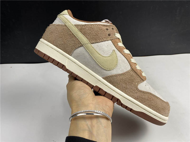 Nike Dunk Low PRM "Medium Curry" DD1390-100