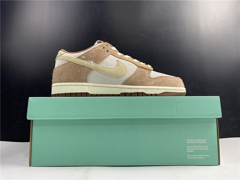 Nike Dunk Low PRM "Medium Curry" DD1390-100