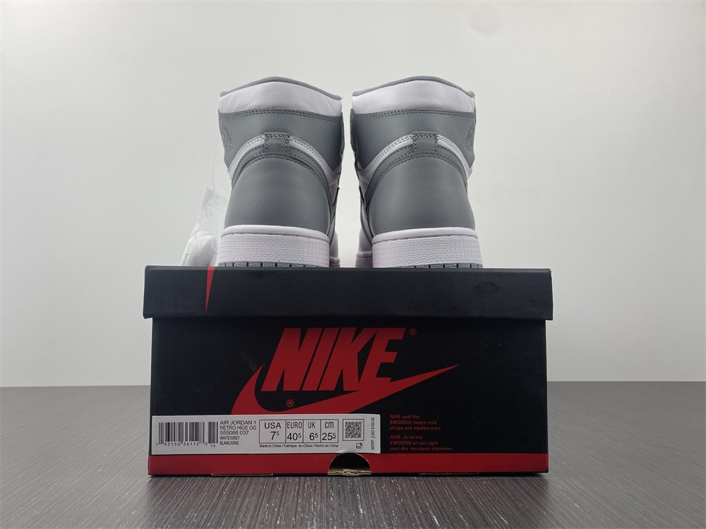 Air Jordan 1 High OG “Stealth” 555088-037