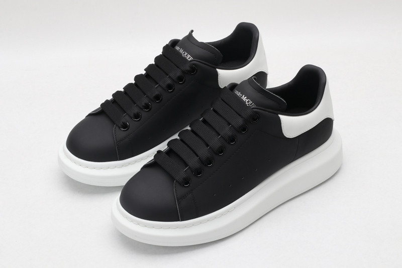 ALEXANDER MCQUEEN SNEAKER