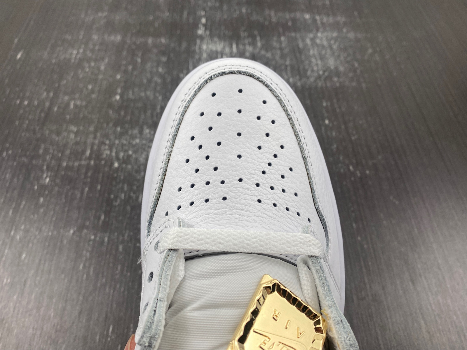 Air Jordan 1 Retro High OG FD2596-107