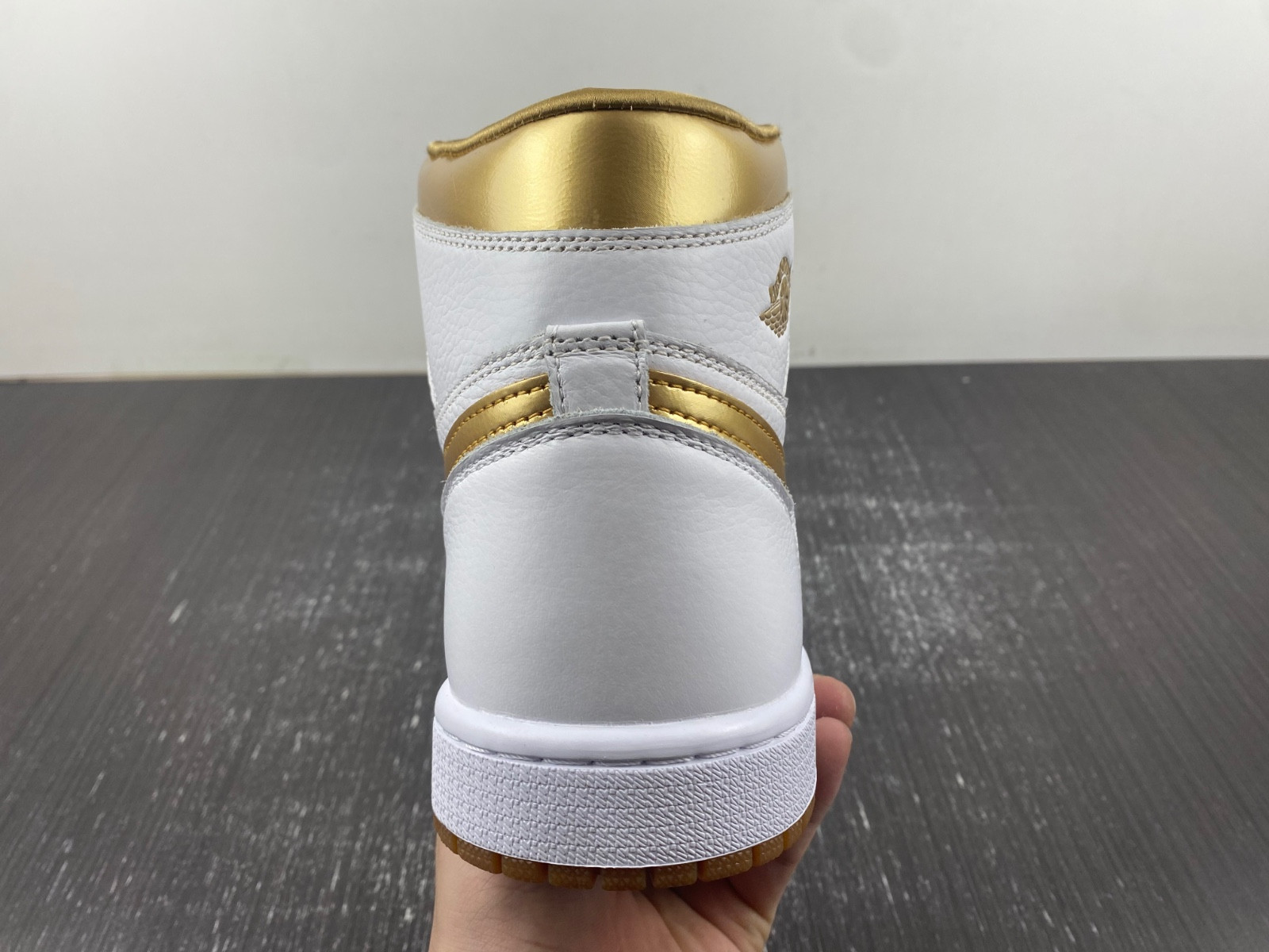 Air Jordan 1 Retro High OG FD2596-107