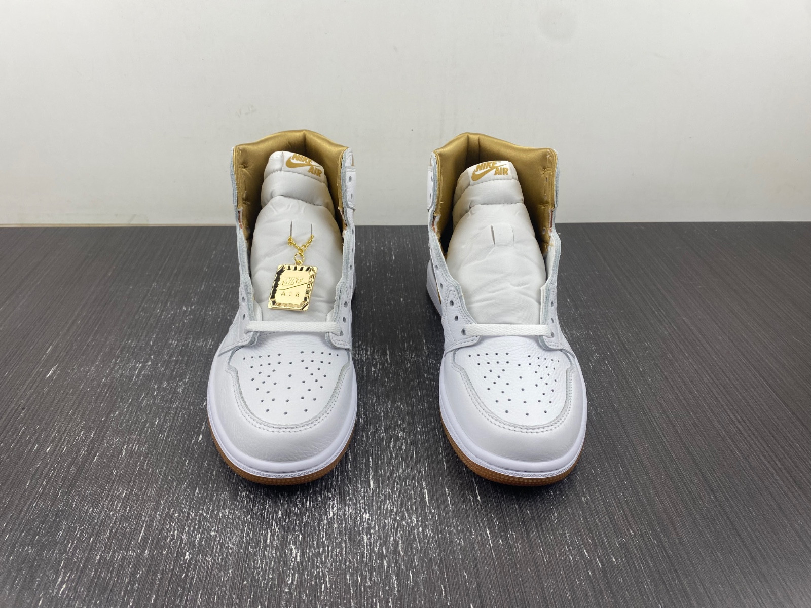 Air Jordan 1 Retro High OG FD2596-107