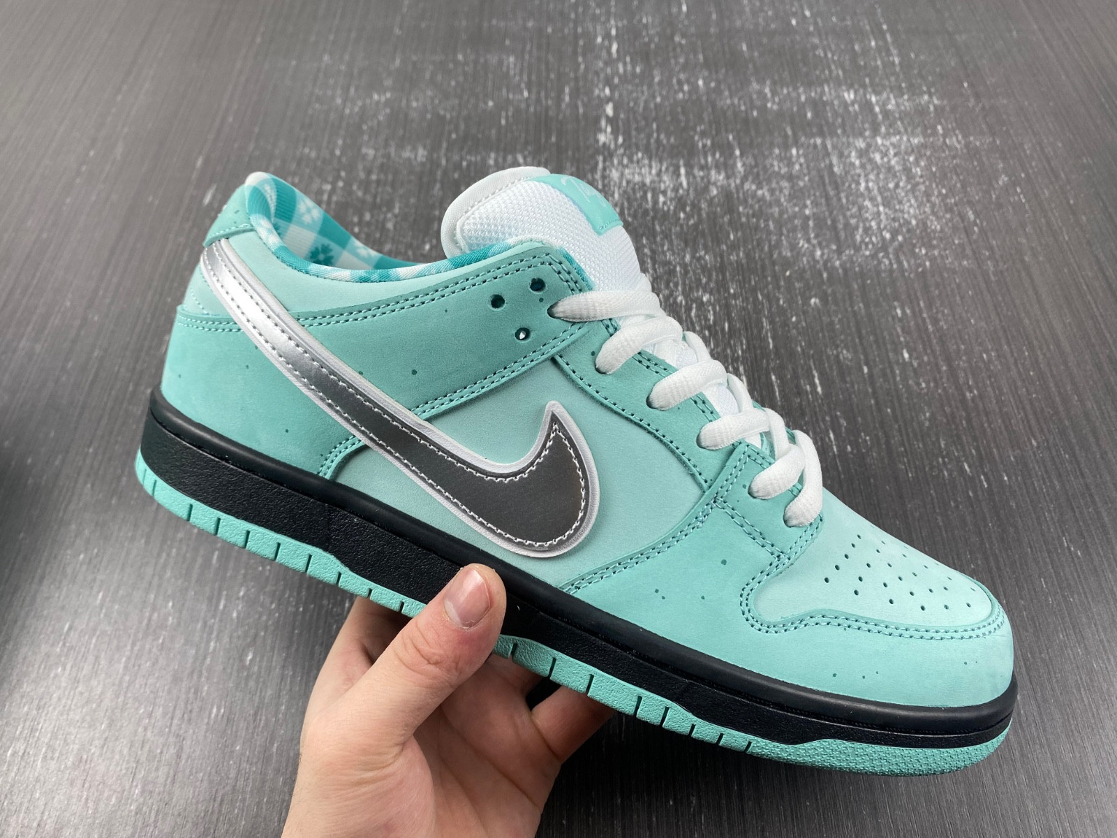 concepts x T*f*ny co. x nike sb dunk low bv1310-402