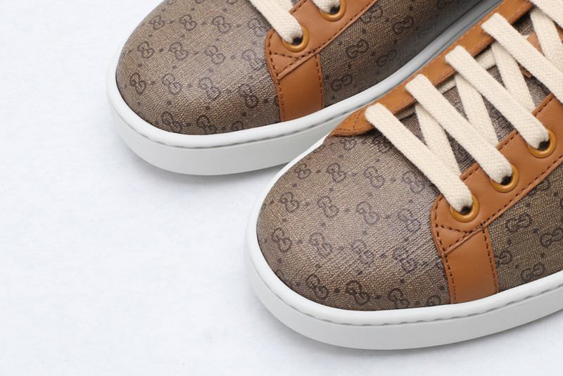 G*u*i sneakers