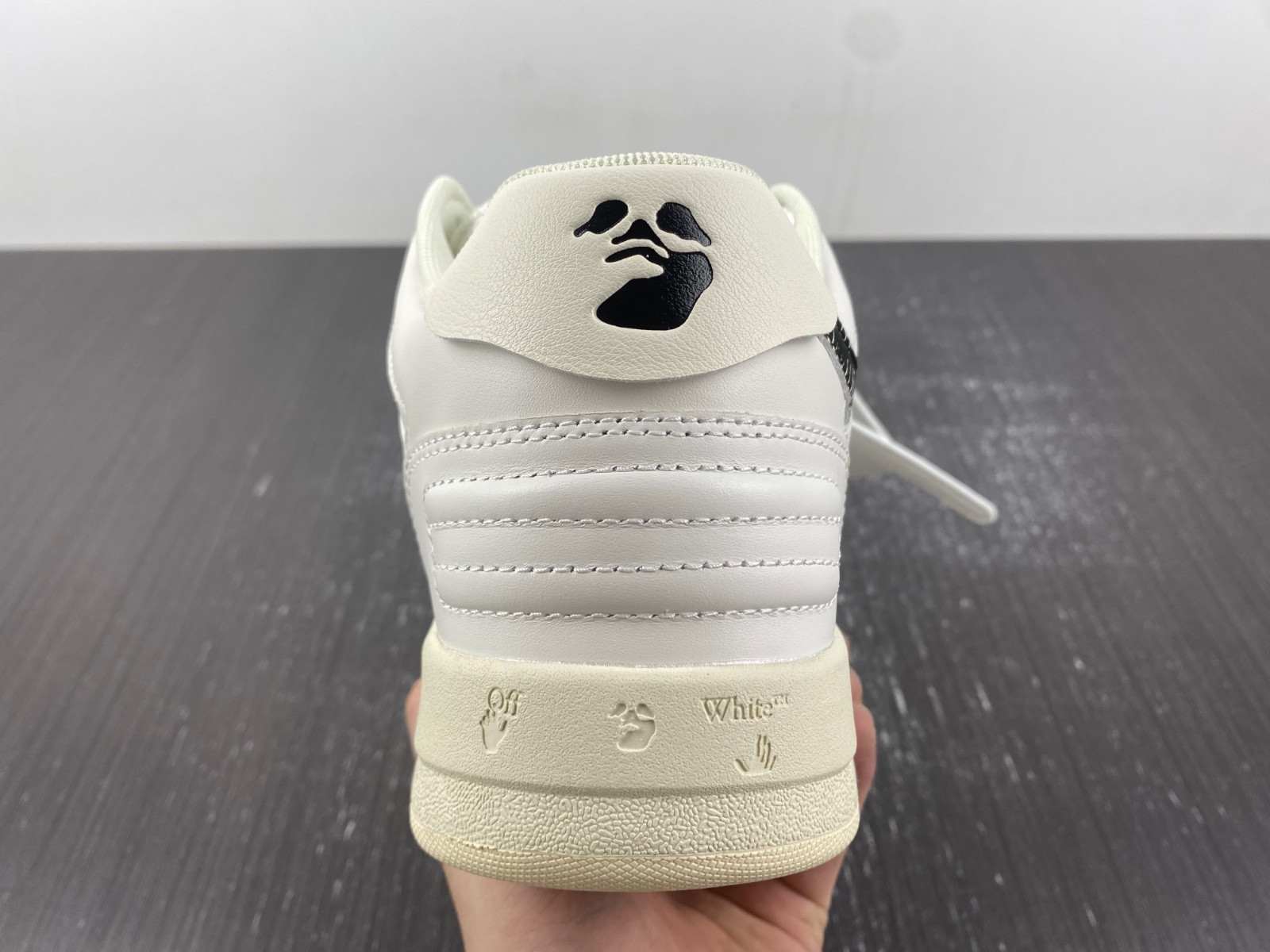 Off-White c/o Virgil Abloh
