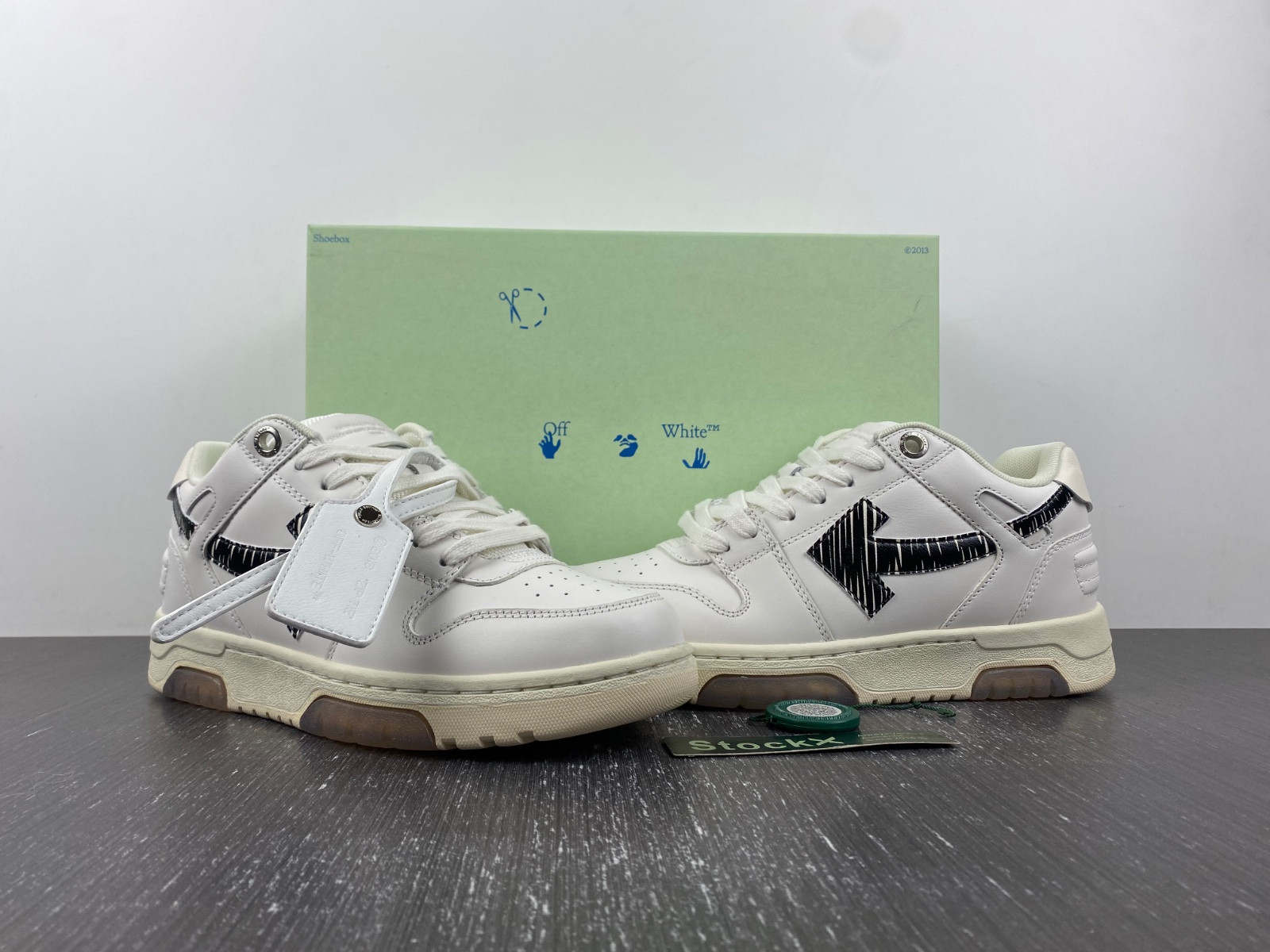 Off-White c/o Virgil Abloh