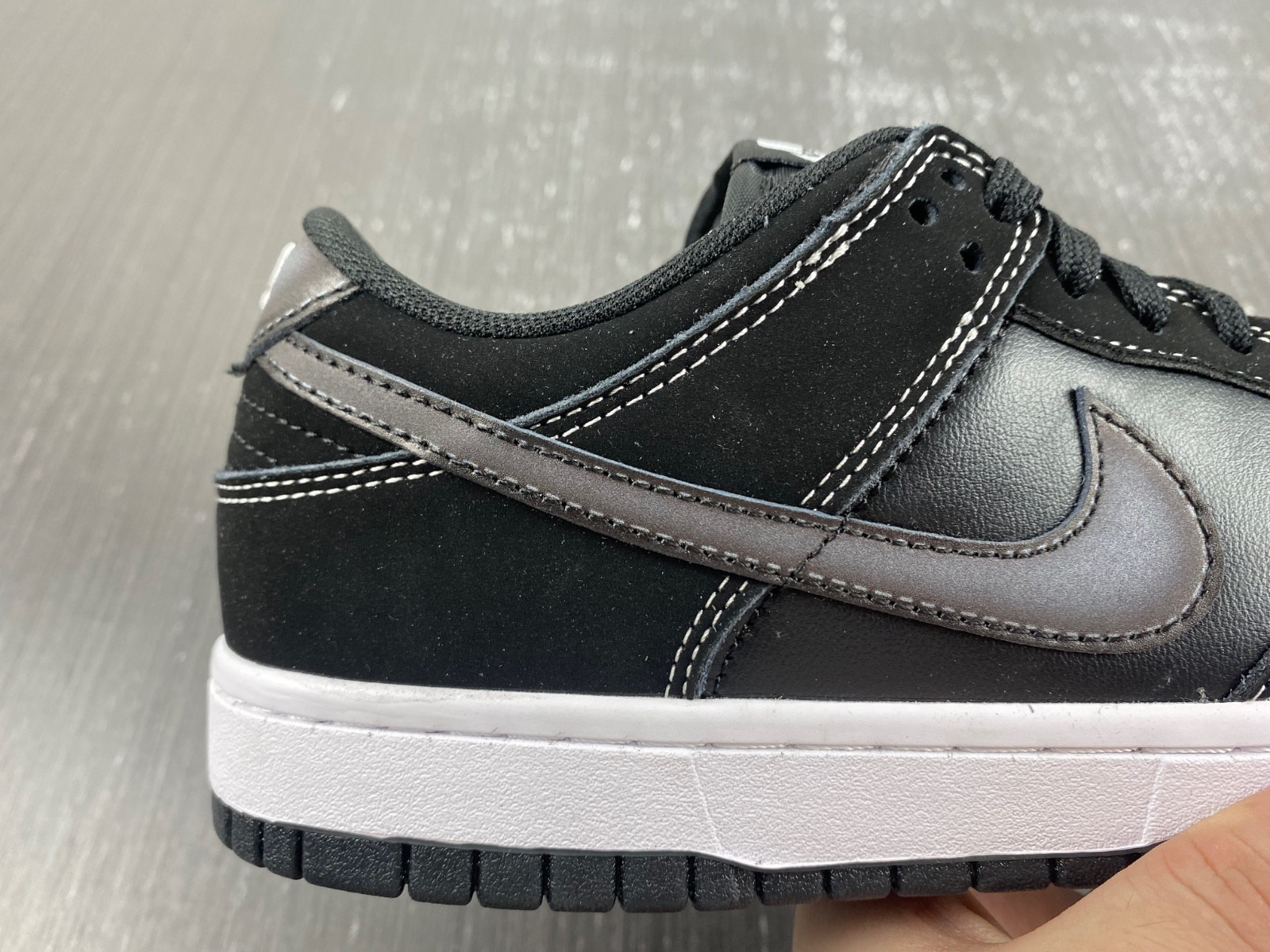 Nike Dunk Low "Black/Grey" (Airbrush) FD6923-001