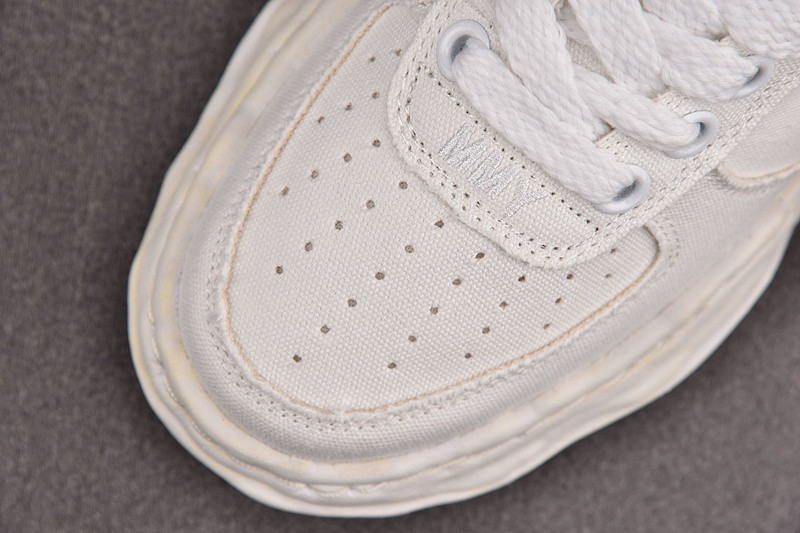 MAISON MIHARA SNEAKERS