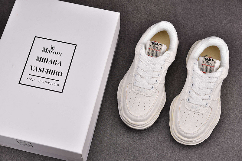 MAISON MIHARA SNEAKERS
