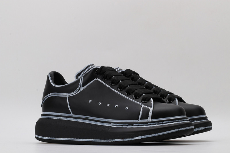 ALEXANDER MCQUEEN SNEAKER