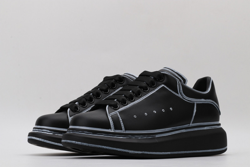 ALEXANDER MCQUEEN SNEAKER