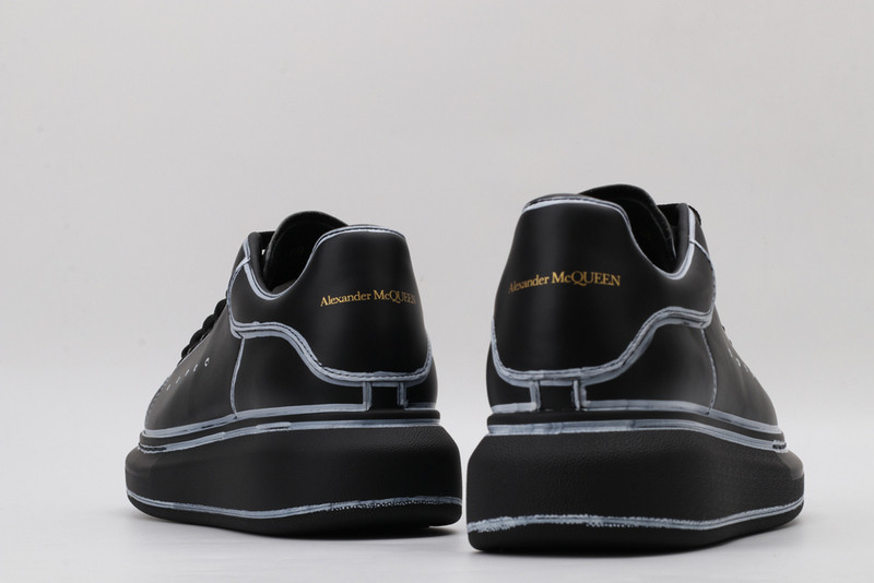ALEXANDER MCQUEEN SNEAKER