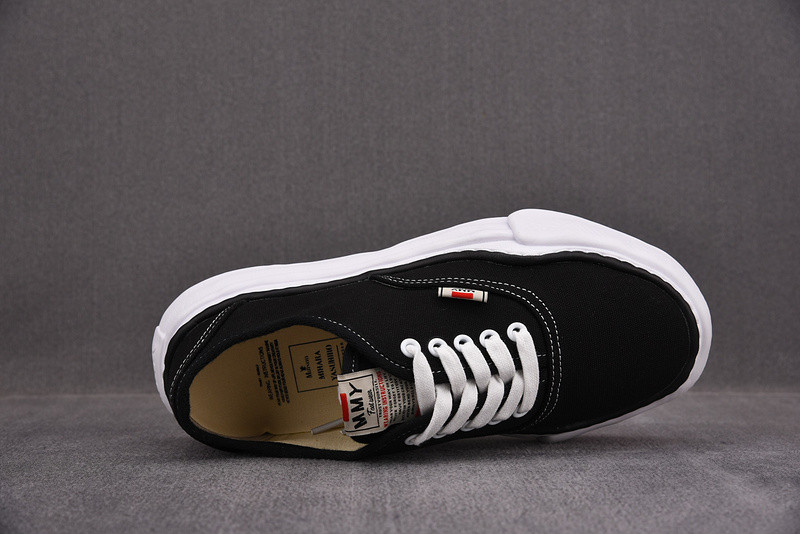 MAISON MIHARA SNEAKERS