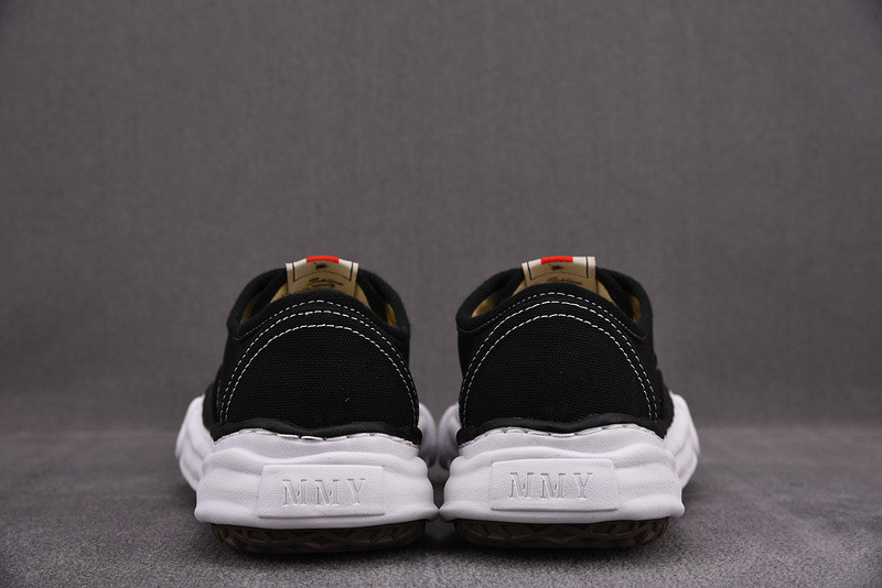 MAISON MIHARA SNEAKERS