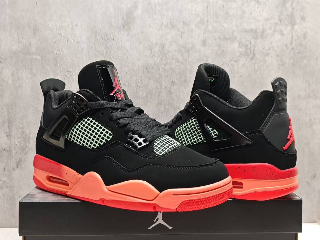 Air Jordan 4 Retro