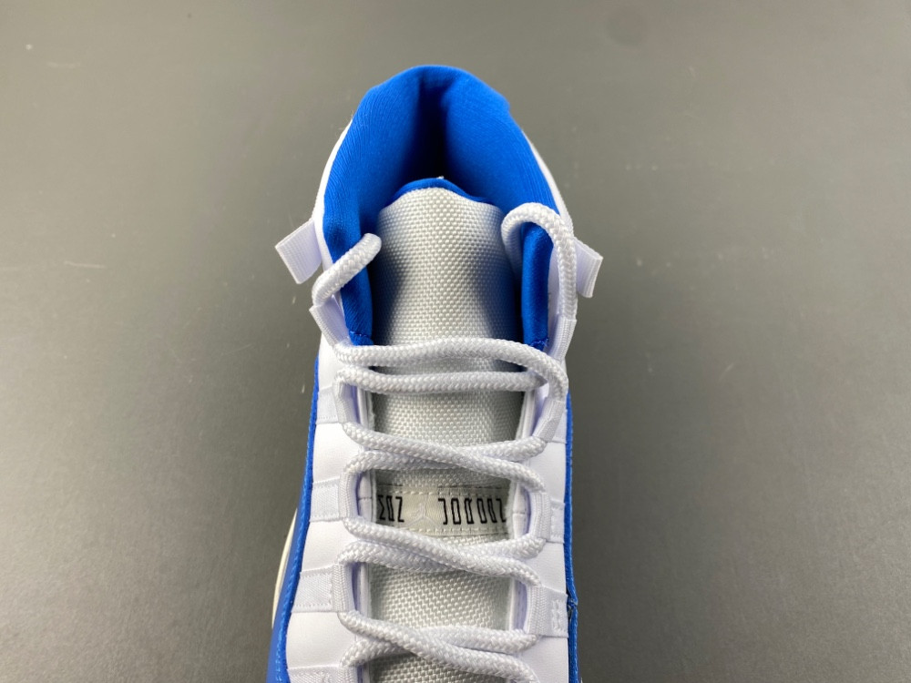 Air Jordan 11 Sail / Sport Royal Colorway IO8959-133