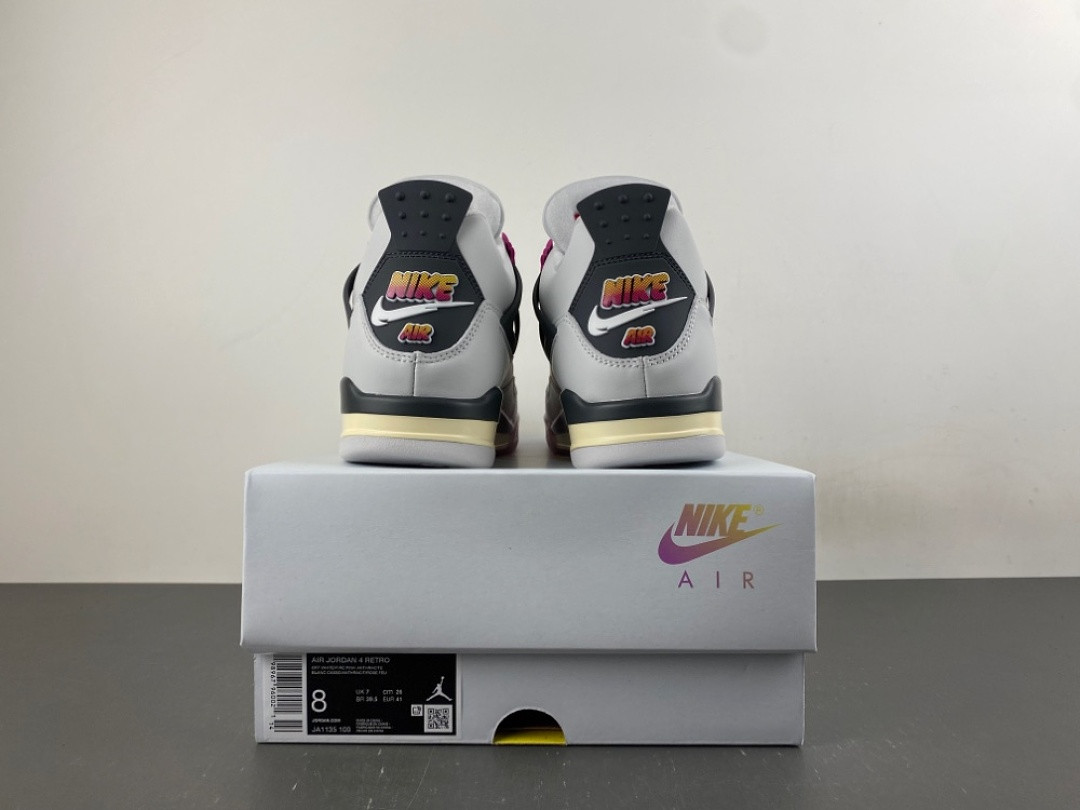 Air Jordan 4 Retro