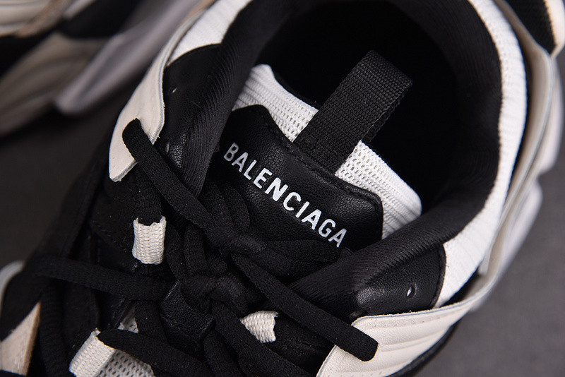 Ba*len*cia*ga track 542023 w3su5 9791