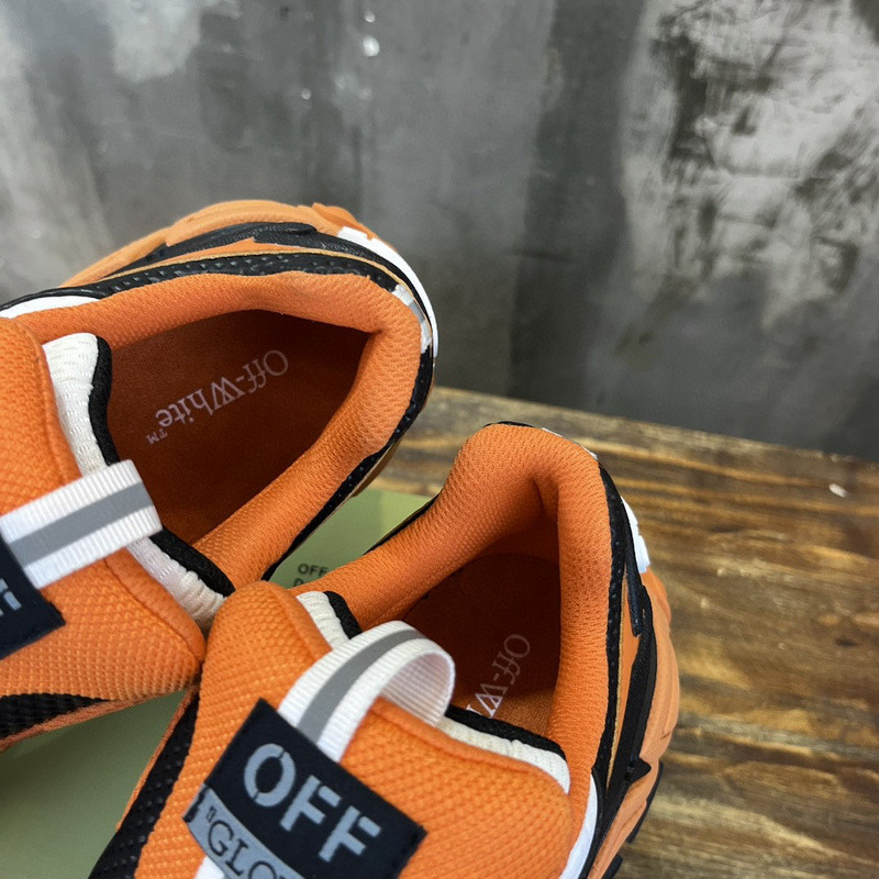 GLOVE SLIP ON in orange