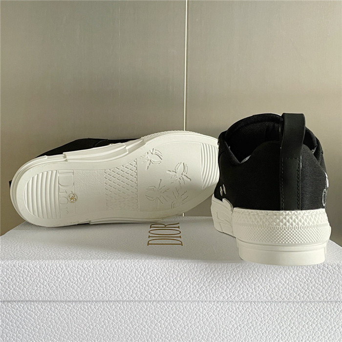 B23 SKATER SNEAKER