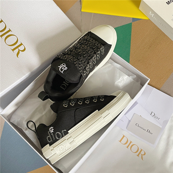 B23 SKATER SNEAKER