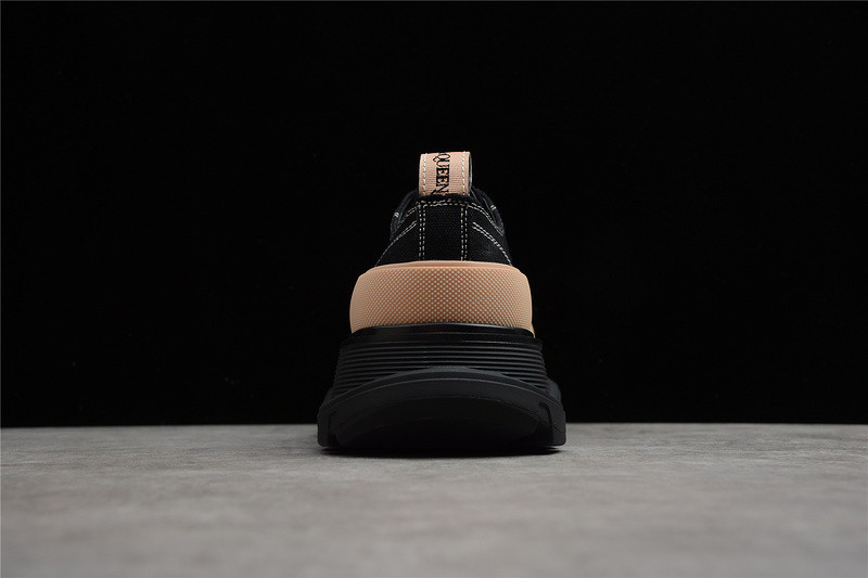 ALEXANDER MCQUEEN SNEAKER