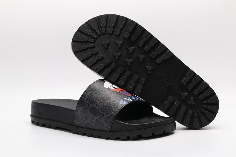 GUC LEATHER SLIDE