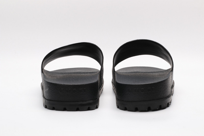 GUC LEATHER SLIDE
