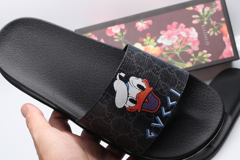 GUC LEATHER SLIDE