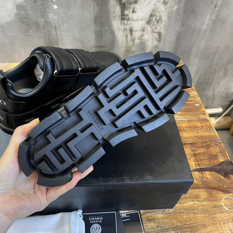 VERSACE SNEAKER