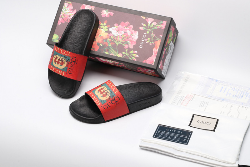 GUC LEATHER SLIDE