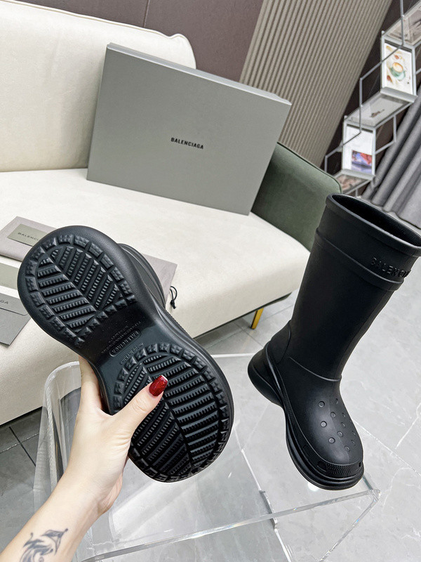 Ba*len*cia*ga x crocs boot black