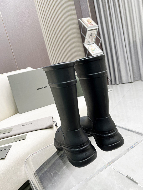 Ba*len*cia*ga x crocs boot black