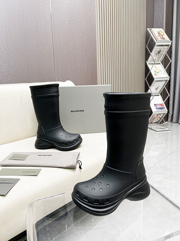 Ba*len*cia*ga x crocs boot black