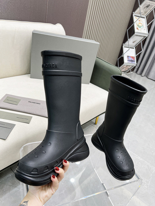 Ba*len*cia*ga x crocs boot black