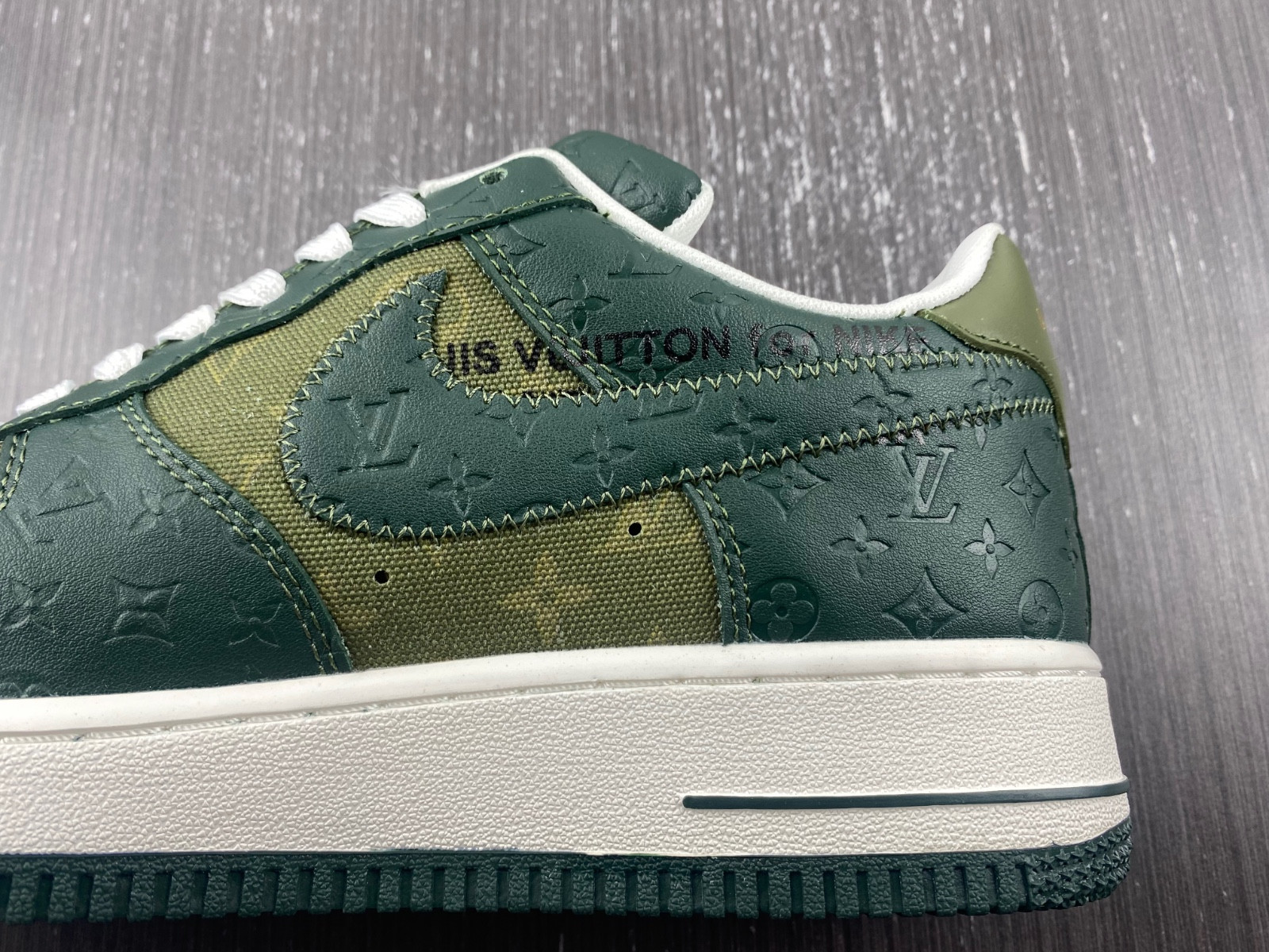NIKE AIR FORCE 1 LOW BY VIRGIL ABLOH