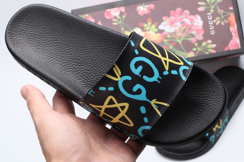 GUC LEATHER SLIDE