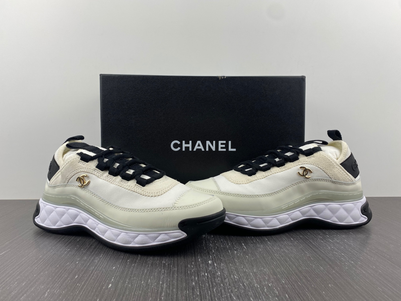 CHA_NEL SNEAKERS