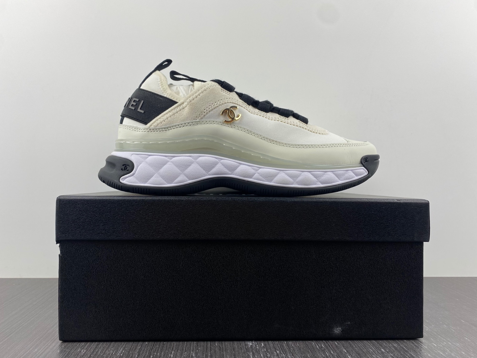 CHA_NEL SNEAKERS