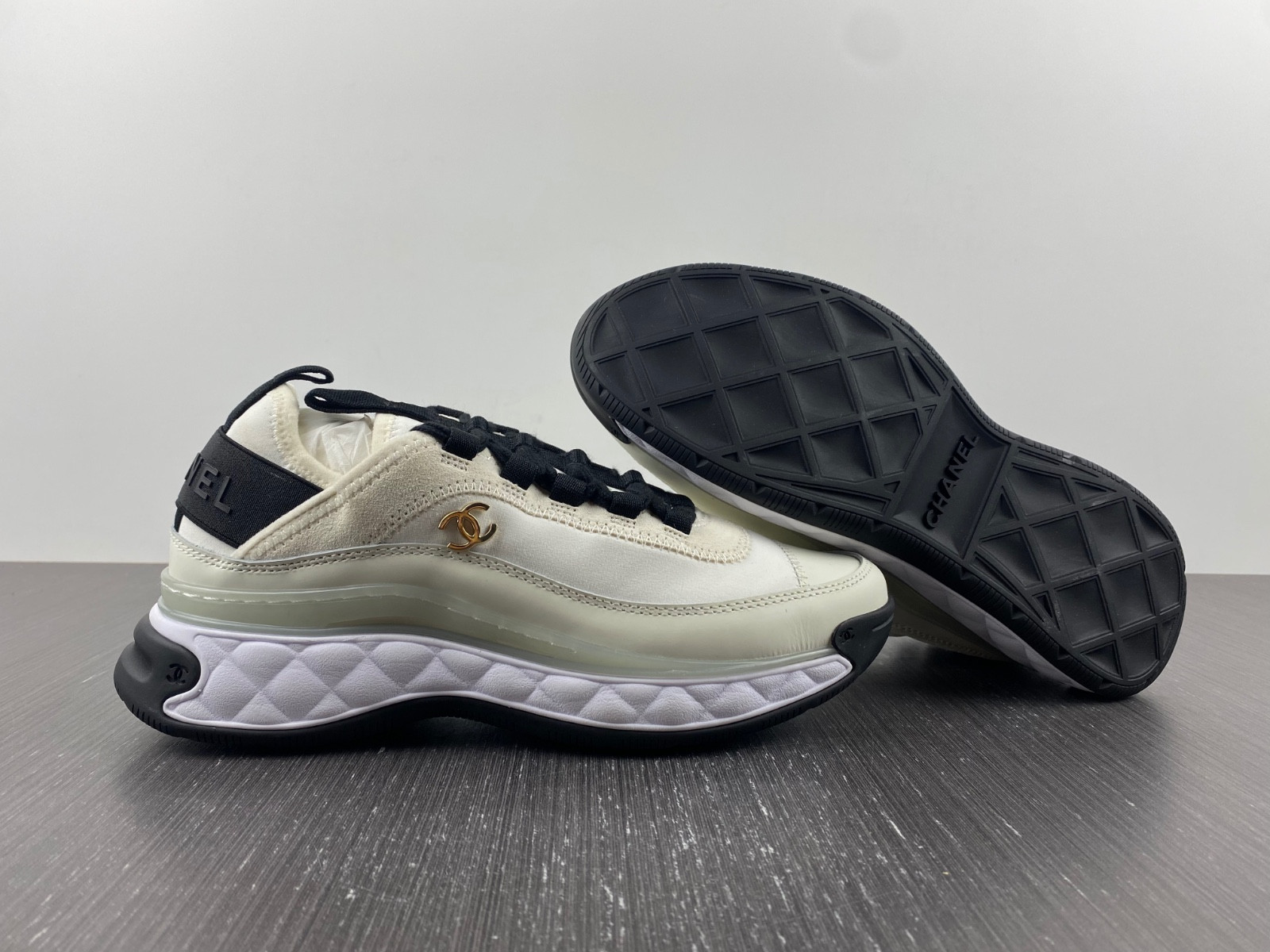 CHA_NEL SNEAKERS