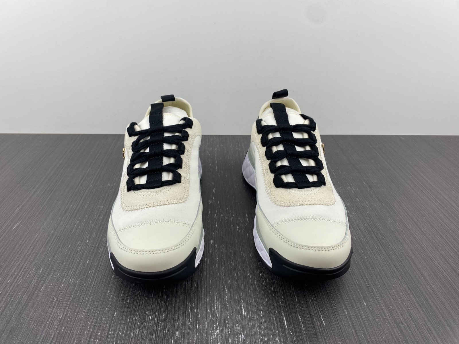 CHA_NEL SNEAKERS