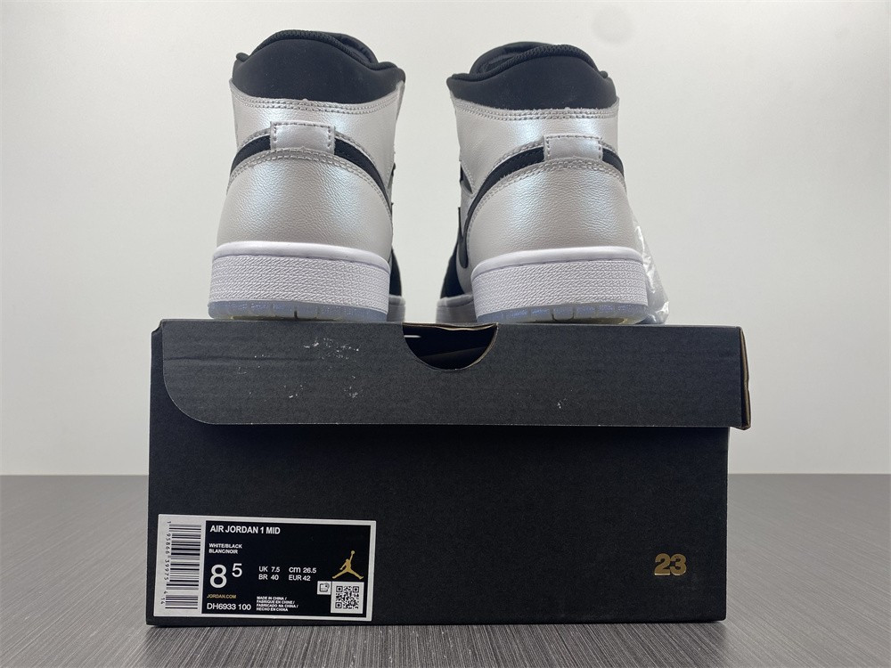 Air Jordan 1 Mid “Diamond Shorts” DH6933-100
