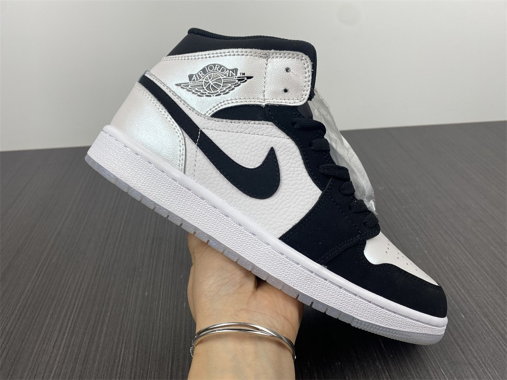 Air Jordan 1 Mid “Diamond Shorts” DH6933-100