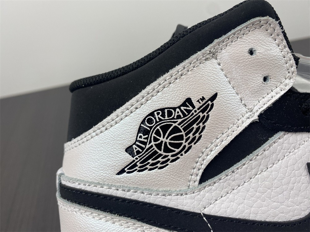Air Jordan 1 Mid “Diamond Shorts” DH6933-100