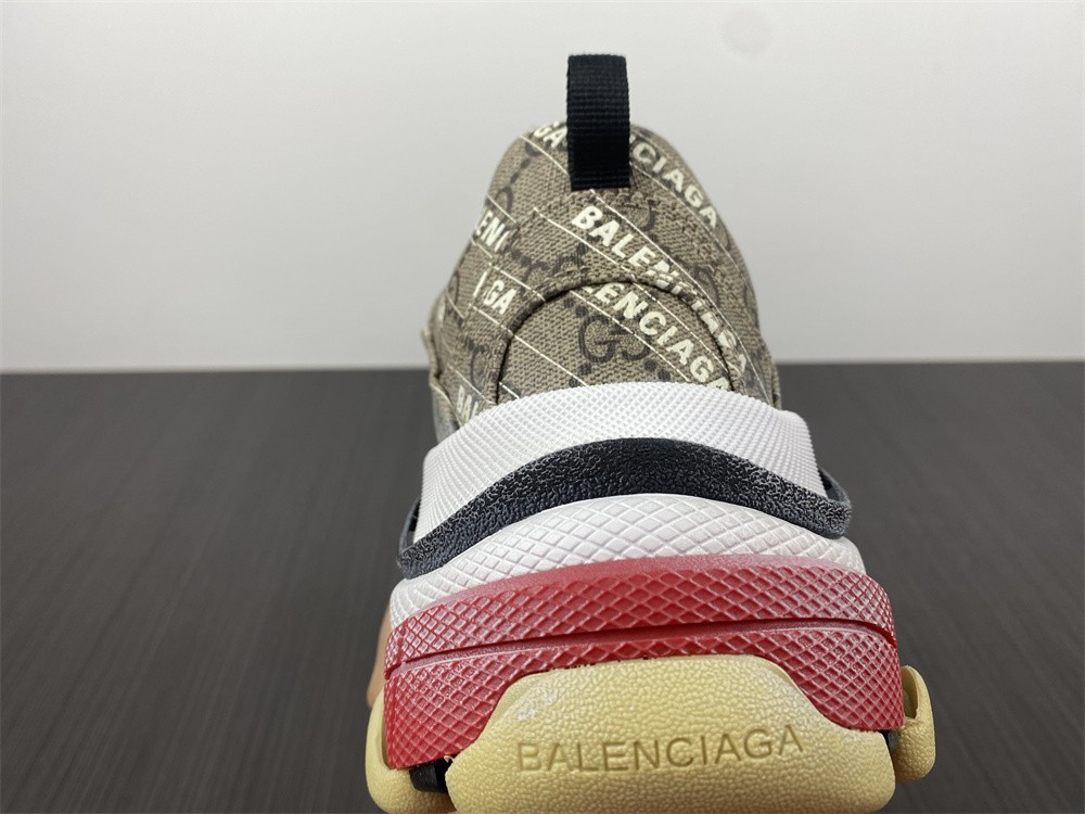 Ba*len*cia*ga triple s 677192 ulz10 9795