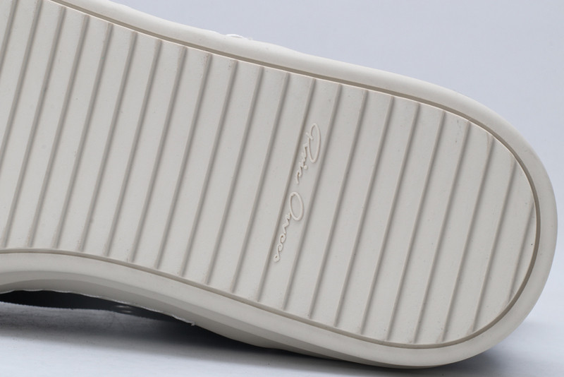 RICK 0WENS SNEAKERS