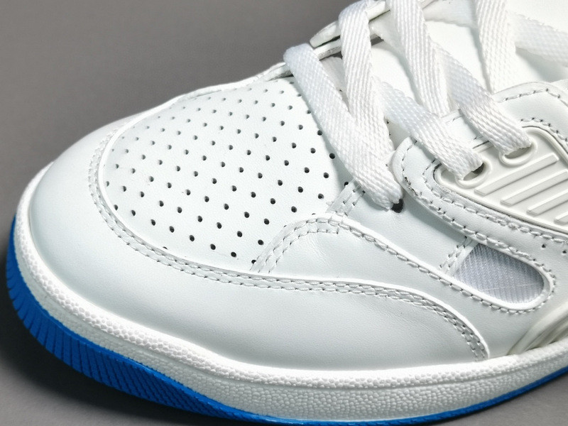 G*u*i sneakers